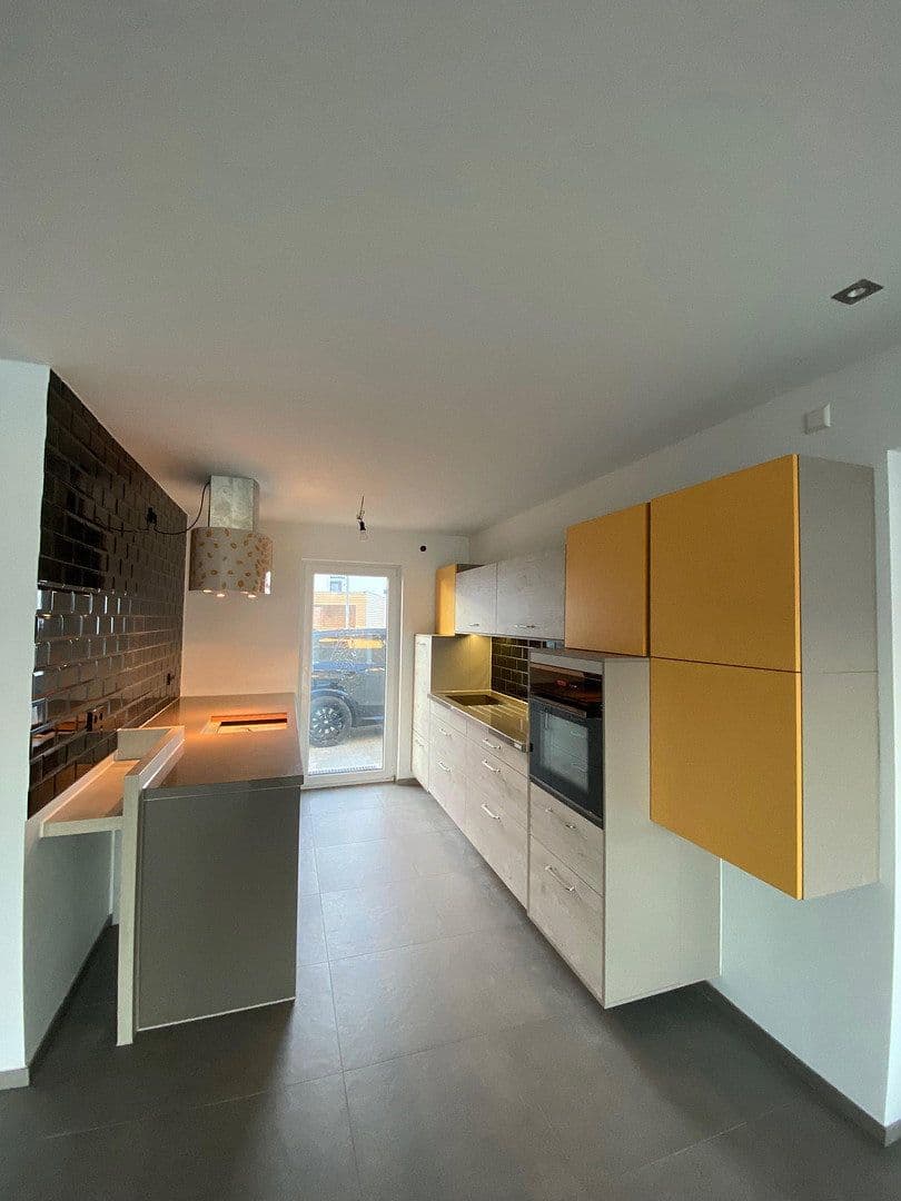 Prenájom domu 185 m², pozemek 236 m², Wasserfallweg 21, Amstetten, Bádensko-Wurttembersko Prenájom domu 185 m², pozemek 236 m², Wasserfallweg 21, Amstetten, Bádensko-Wurttembersko