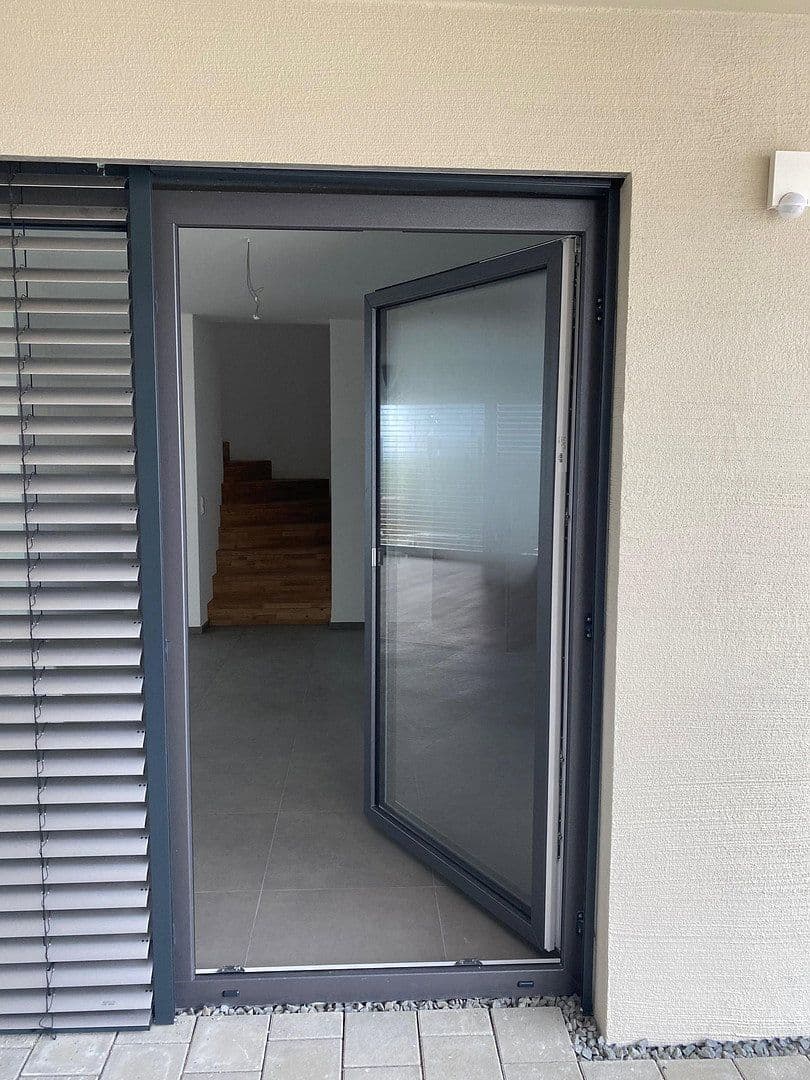 Prenájom domu 185 m², pozemek 236 m², Wasserfallweg 21, Amstetten, Bádensko-Wurttembersko Prenájom domu 185 m², pozemek 236 m², Wasserfallweg 21, Amstetten, Bádensko-Wurttembersko