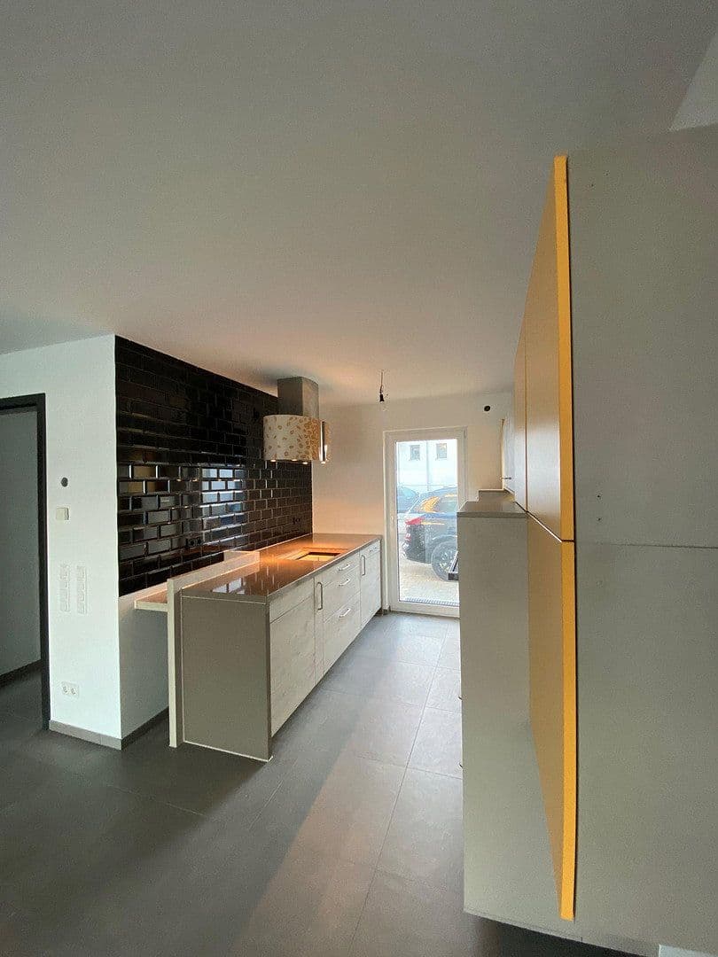 Prenájom domu 185 m², pozemek 236 m², Wasserfallweg 21, Amstetten, Bádensko-Wurttembersko Prenájom domu 185 m², pozemek 236 m², Wasserfallweg 21, Amstetten, Bádensko-Wurttembersko