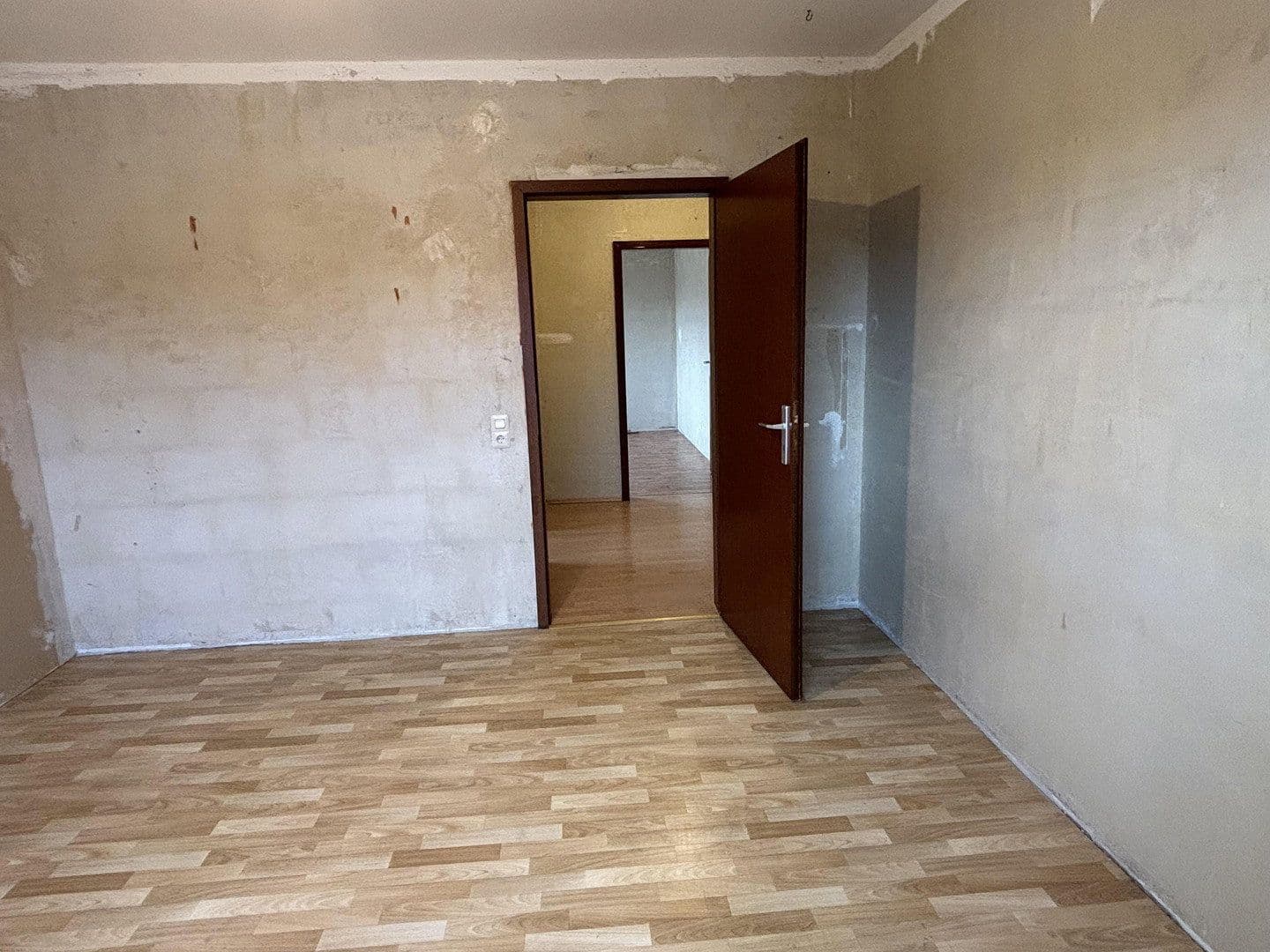 Predaj bytu 3-izbový 75 m², Jenneweg 129, Saarbrücken, Sársko Predaj bytu 3-izbový 75 m², Jenneweg 129, Saarbrücken, Sársko