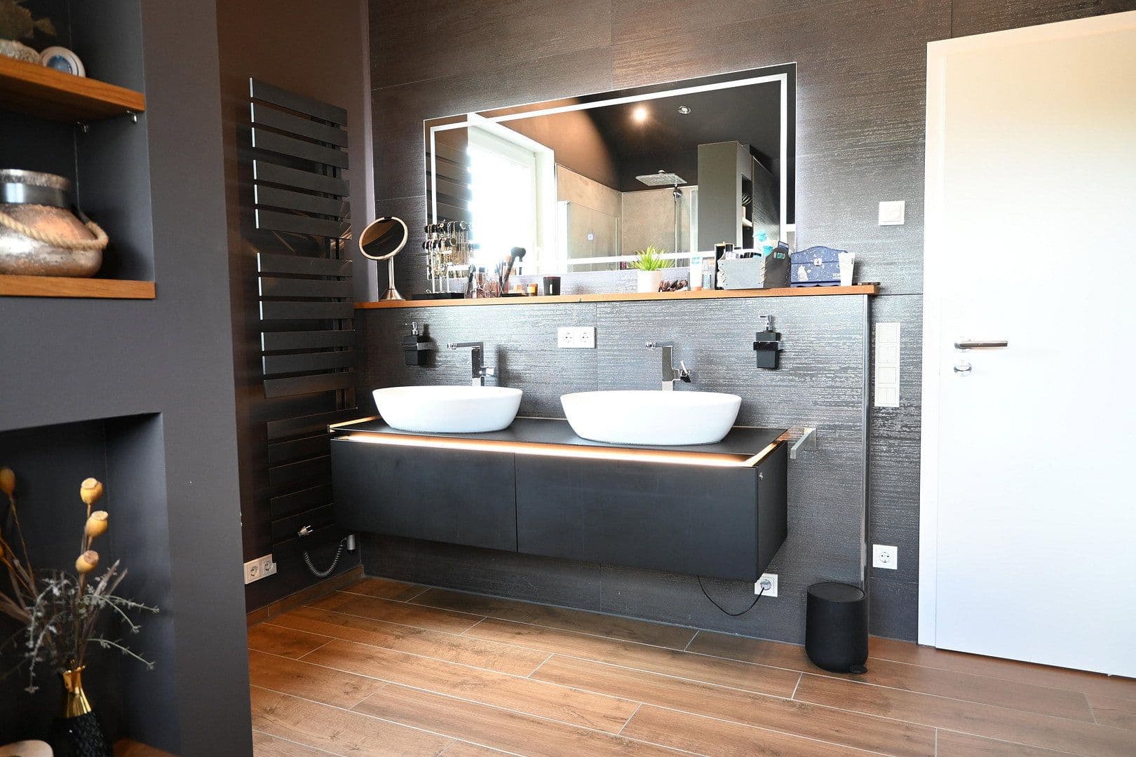 Predaj domu 139 m², pozemek 401 m², Grevenbroich, Severné Porýnie - Westfálsko Predaj domu 139 m², pozemek 401 m², Grevenbroich, Severné Porýnie - Westfálsko