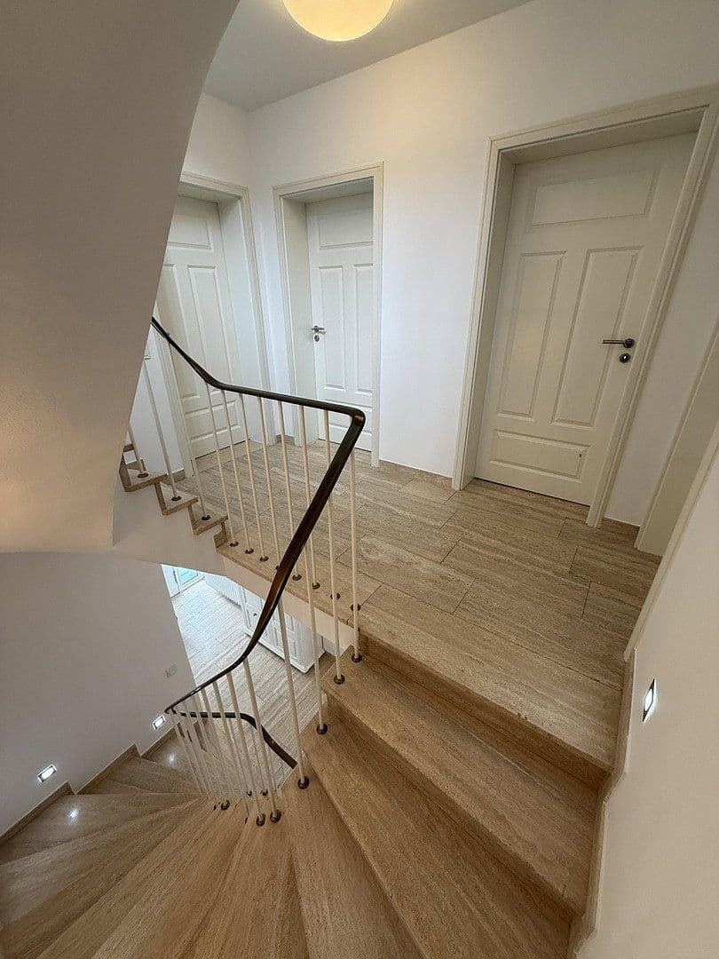 Predaj domu 127 m², pozemek 250 m², Berliner Straße 1b, Pulheim, Severné Porýnie - Westfálsko Predaj domu 127 m², pozemek 250 m², Berliner Straße 1b, Pulheim, Severné Porýnie - Westfálsko
