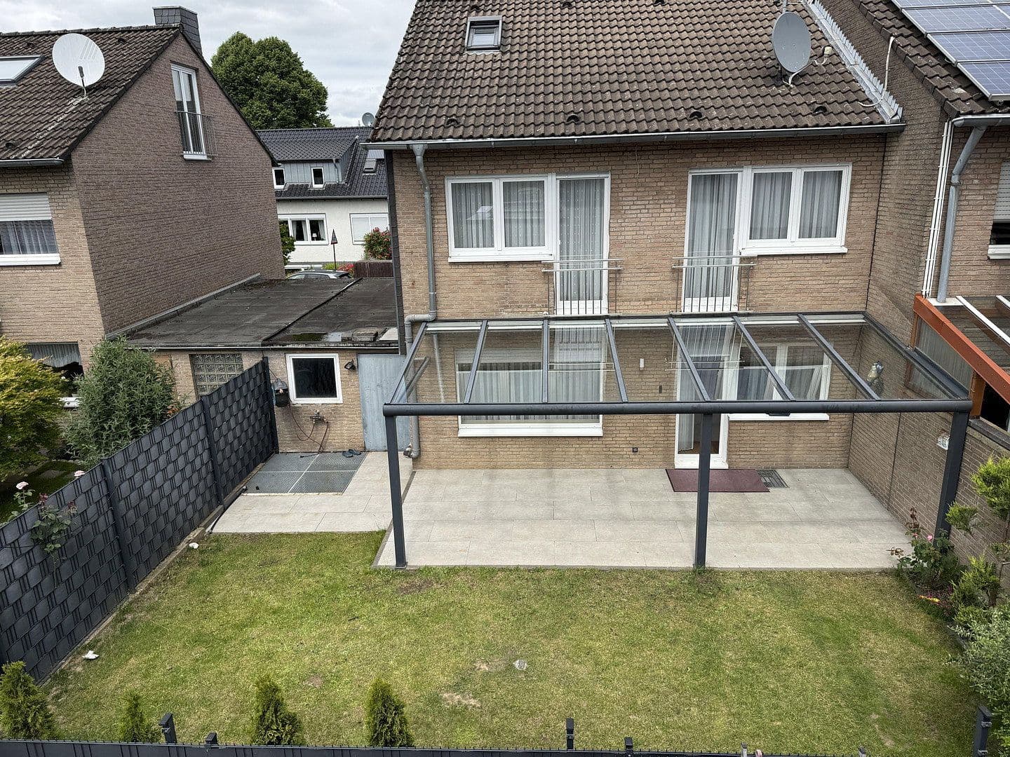 Predaj domu 127 m², pozemek 250 m², Berliner Straße 1b, Pulheim, Severné Porýnie - Westfálsko Predaj domu 127 m², pozemek 250 m², Berliner Straße 1b, Pulheim, Severné Porýnie - Westfálsko