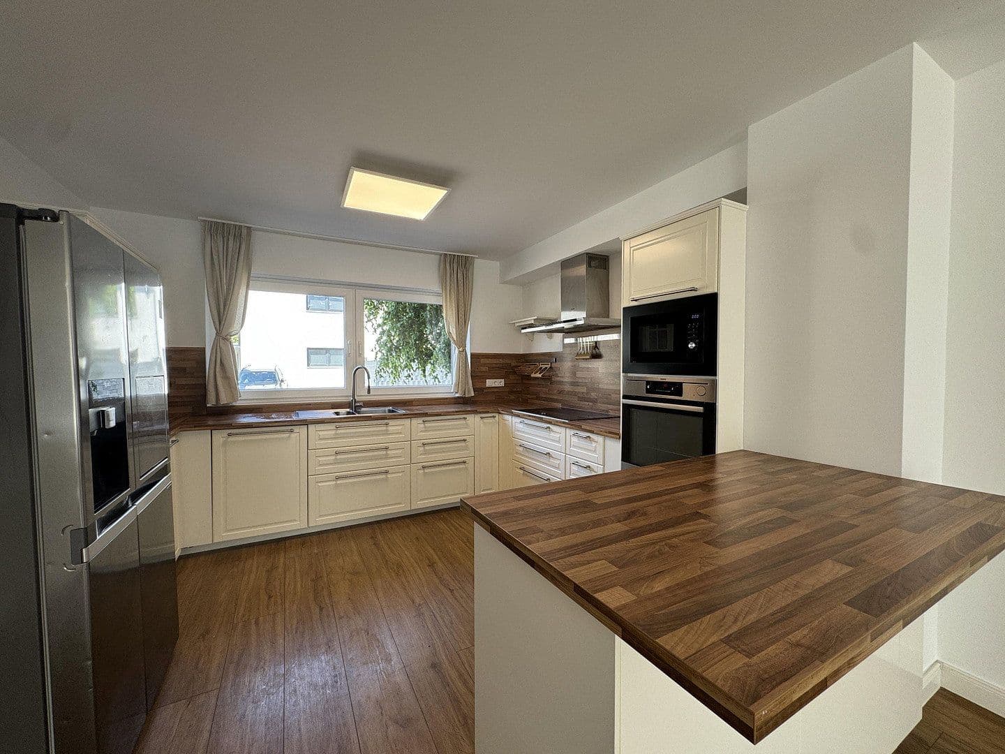 Predaj domu 127 m², pozemek 250 m², Berliner Straße 1b, Pulheim, Severné Porýnie - Westfálsko Predaj domu 127 m², pozemek 250 m², Berliner Straße 1b, Pulheim, Severné Porýnie - Westfálsko