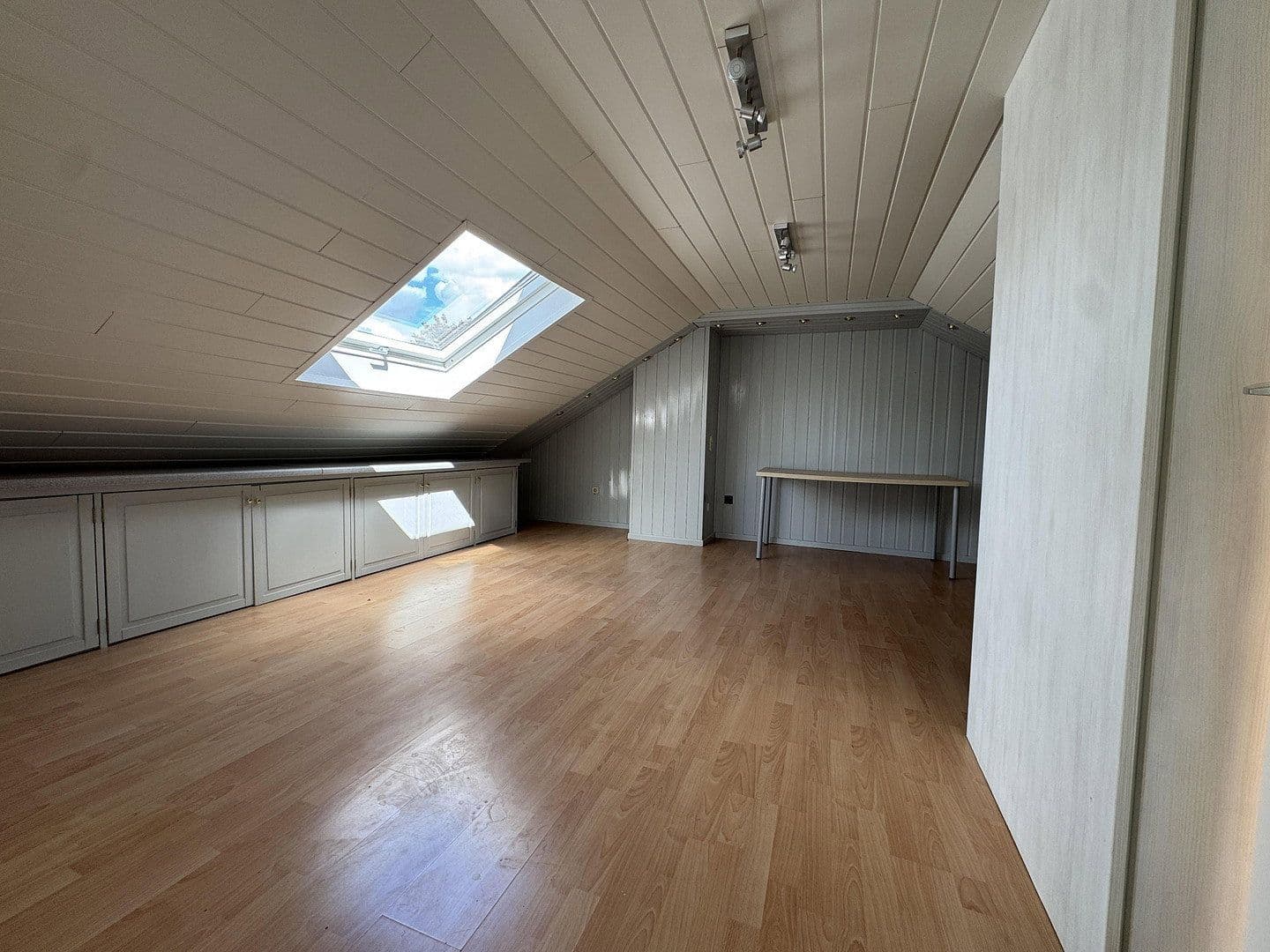 Predaj domu 127 m², pozemek 250 m², Berliner Straße 1b, Pulheim, Severné Porýnie - Westfálsko Predaj domu 127 m², pozemek 250 m², Berliner Straße 1b, Pulheim, Severné Porýnie - Westfálsko