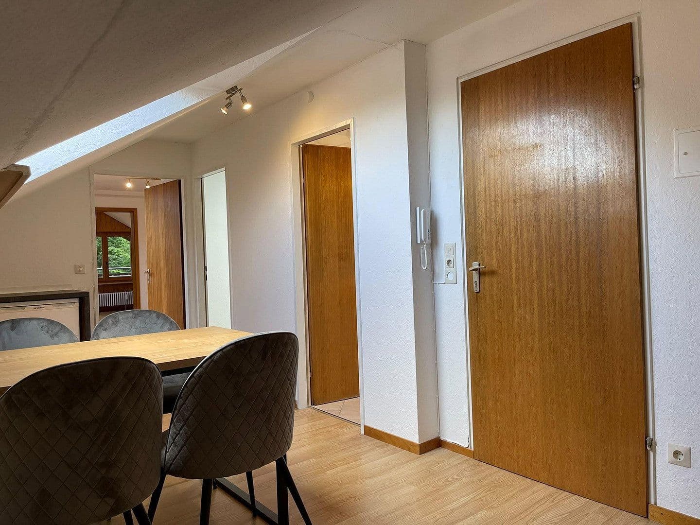 Prenájom bytu 2-izbový 52 m², Meersburg, Bádensko-Wurttembersko Prenájom bytu 2-izbový 52 m², Meersburg, Bádensko-Wurttembersko
