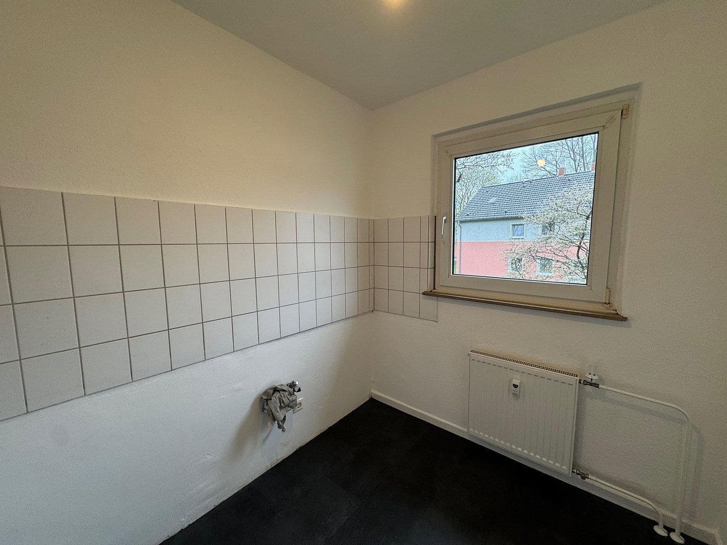 Prenájom bytu 2-izbový 41 m², Duisburg, Severné Porýnie - Westfálsko Prenájom bytu 2-izbový 41 m², Duisburg, Severné Porýnie - Westfálsko