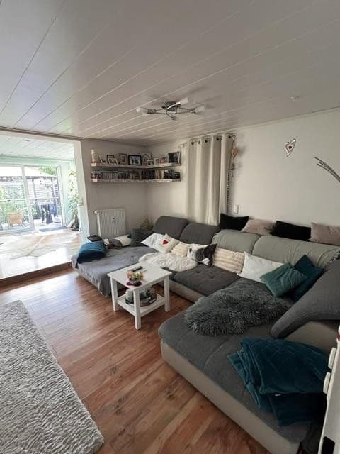 Prenájom bytu 4-izbový 113 m², Idstein, Hesensko Prenájom bytu 4-izbový 113 m², Idstein, Hesensko