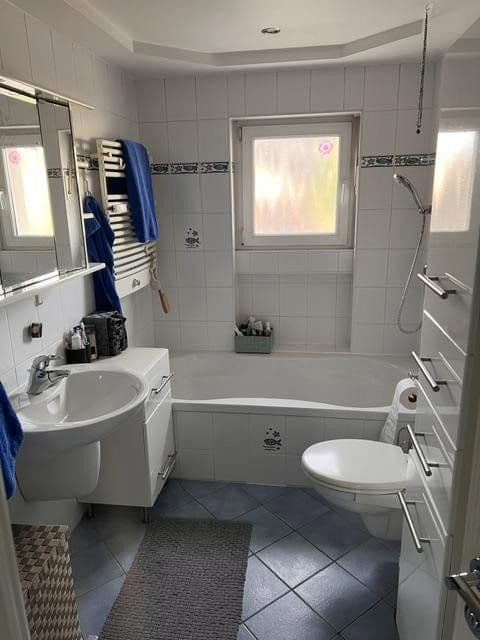 Prenájom bytu 4-izbový 113 m², Idstein, Hesensko Prenájom bytu 4-izbový 113 m², Idstein, Hesensko