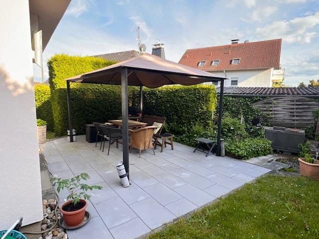 Prenájom bytu 4-izbový 113 m², Idstein, Hesensko Prenájom bytu 4-izbový 113 m², Idstein, Hesensko