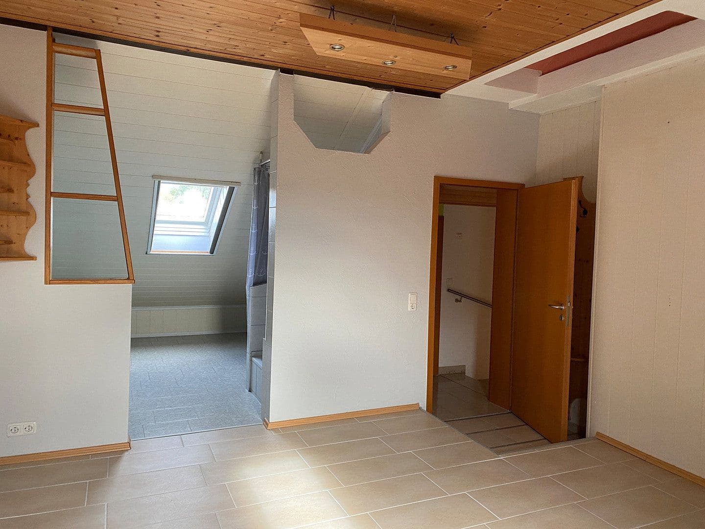 Prenájom domu 140 m², pozemek 220 m², Schrobenhausen, Bavorsko Prenájom domu 140 m², pozemek 220 m², Schrobenhausen, Bavorsko