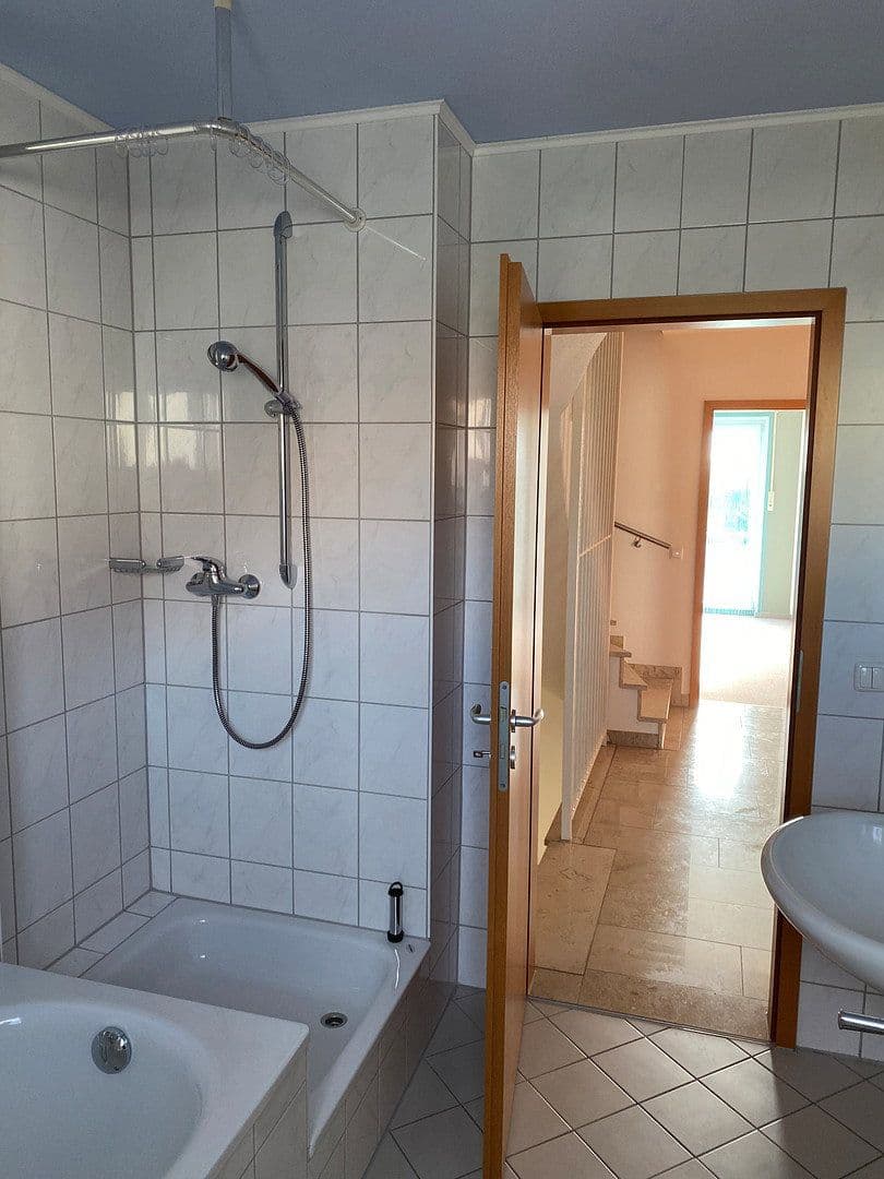 Prenájom domu 140 m², pozemek 220 m², Schrobenhausen, Bavorsko Prenájom domu 140 m², pozemek 220 m², Schrobenhausen, Bavorsko