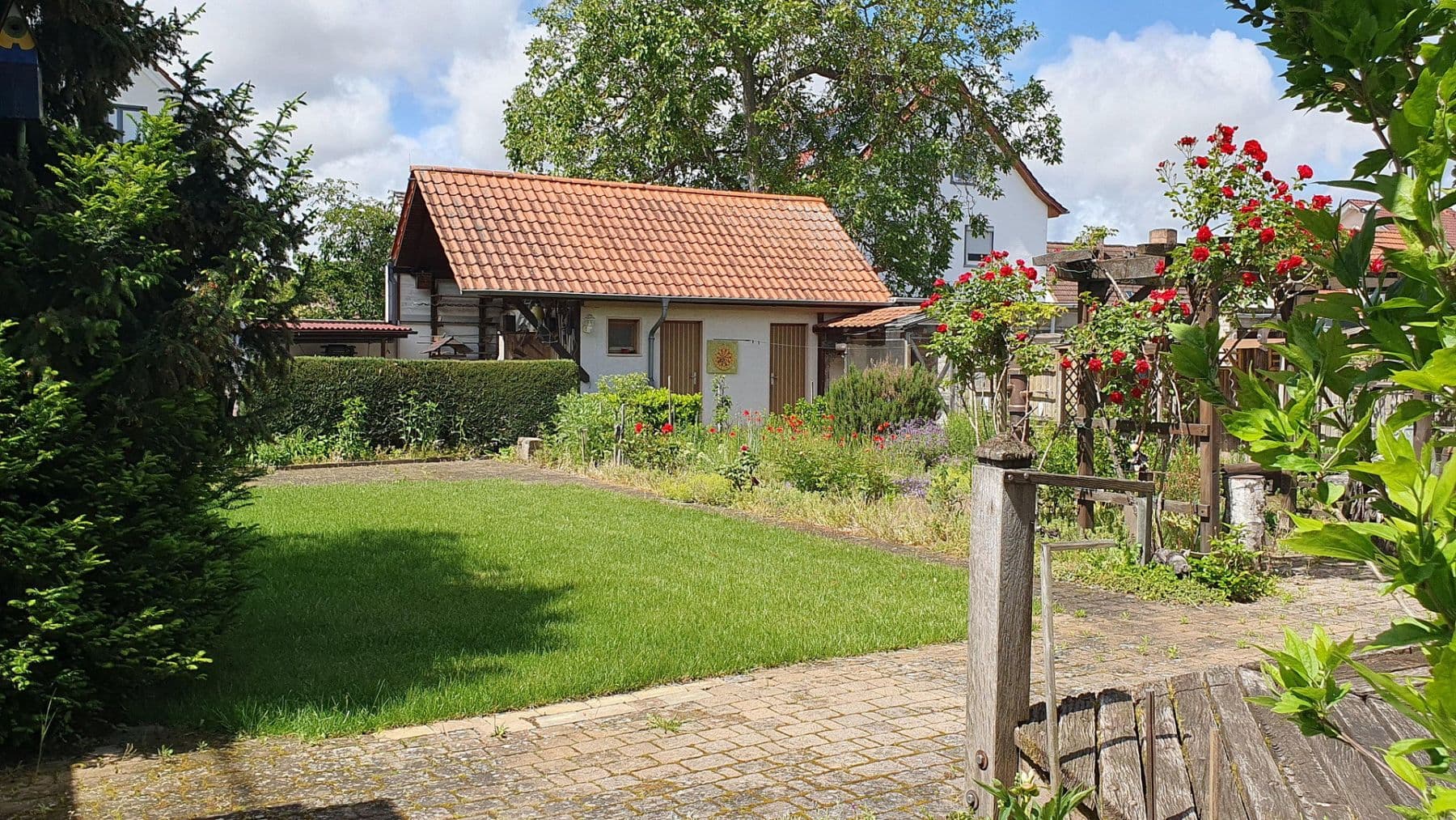 Predaj domu 160 m², pozemek 656 m², Haßloch, Porýnie-Falcko Predaj domu 160 m², pozemek 656 m², Haßloch, Porýnie-Falcko