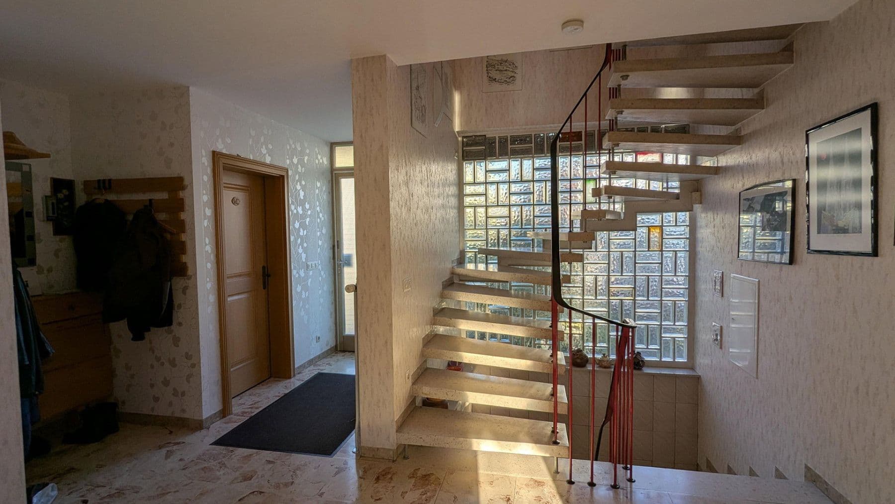 Predaj domu 160 m², pozemek 656 m², Haßloch, Porýnie-Falcko Predaj domu 160 m², pozemek 656 m², Haßloch, Porýnie-Falcko
