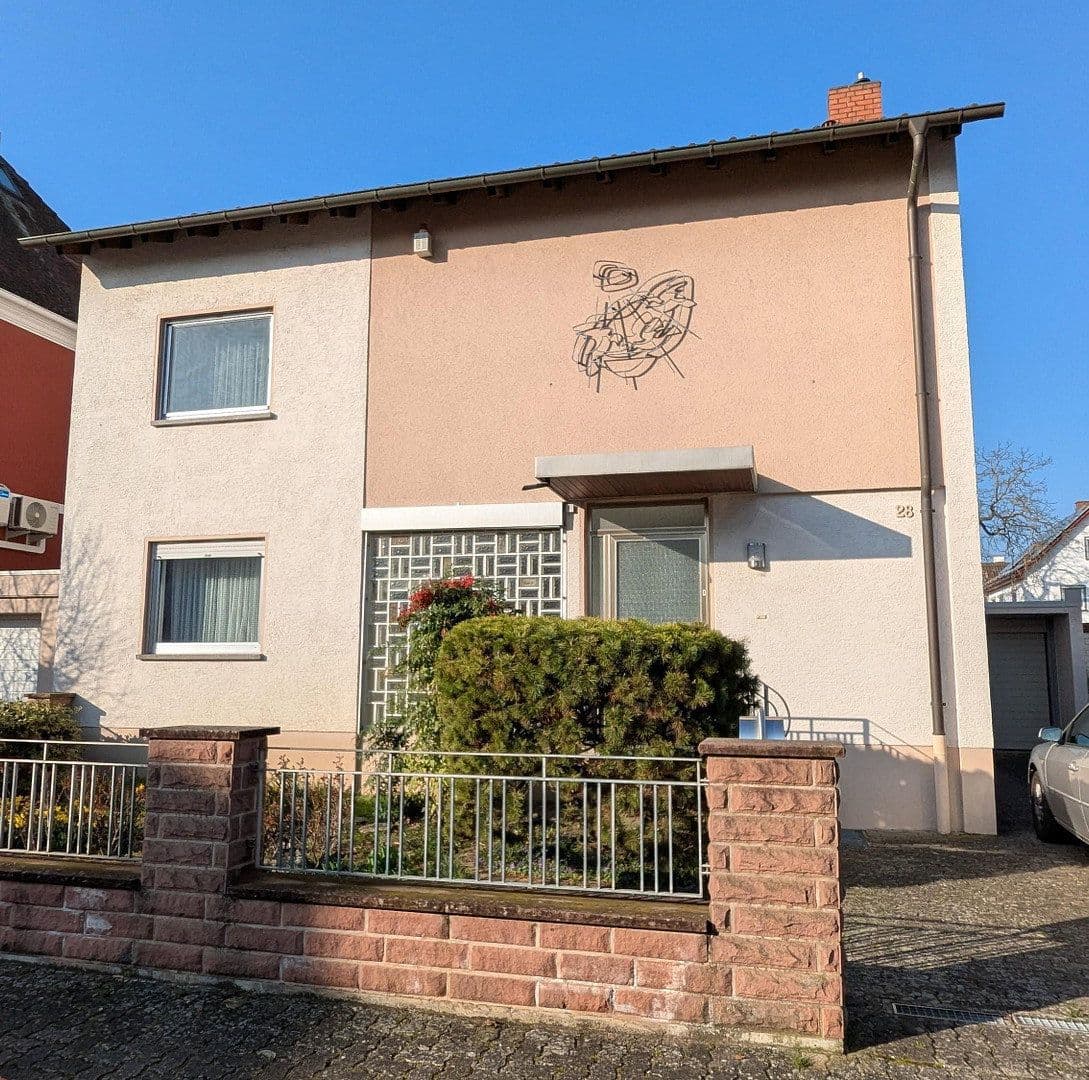 Predaj domu 160 m², pozemek 656 m², Haßloch, Porýnie-Falcko Predaj domu 160 m², pozemek 656 m², Haßloch, Porýnie-Falcko