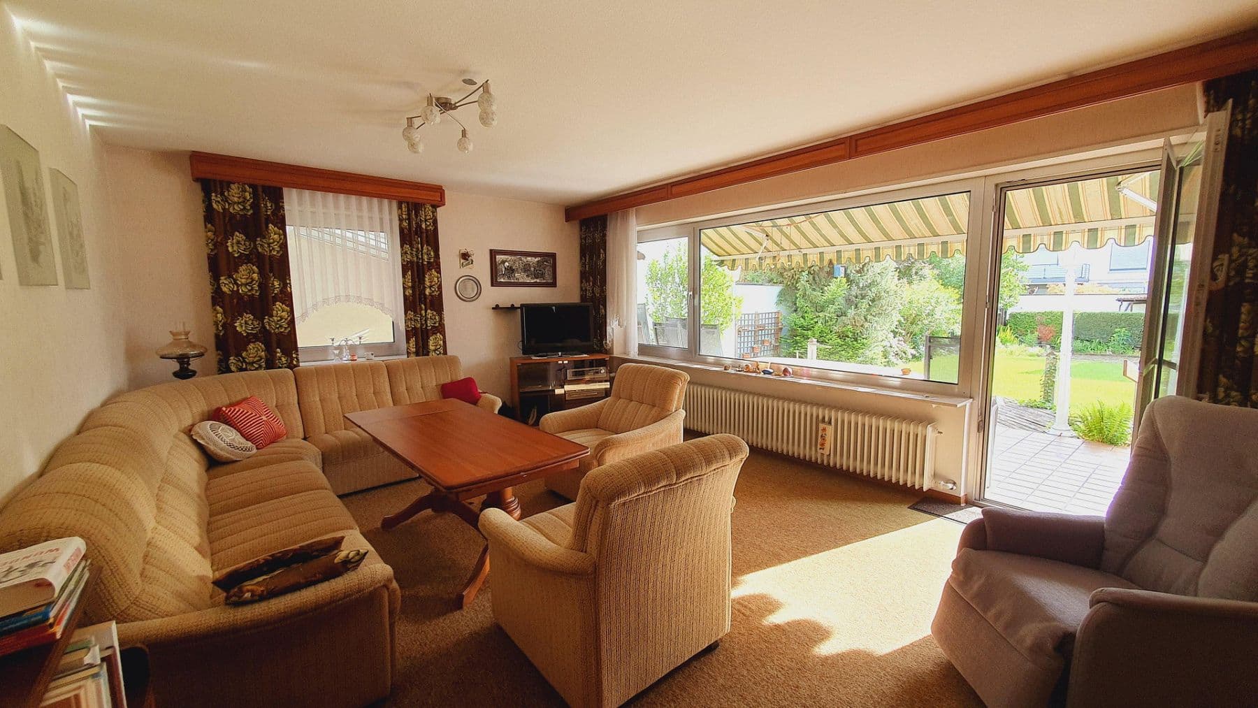 Predaj domu 160 m², pozemek 656 m², Haßloch, Porýnie-Falcko Predaj domu 160 m², pozemek 656 m², Haßloch, Porýnie-Falcko