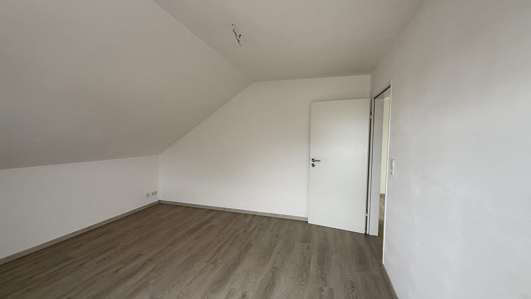 Prenájom bytu 2-izbový 76 m², Gablingen, Bavorsko Prenájom bytu 2-izbový 76 m², Gablingen, Bavorsko