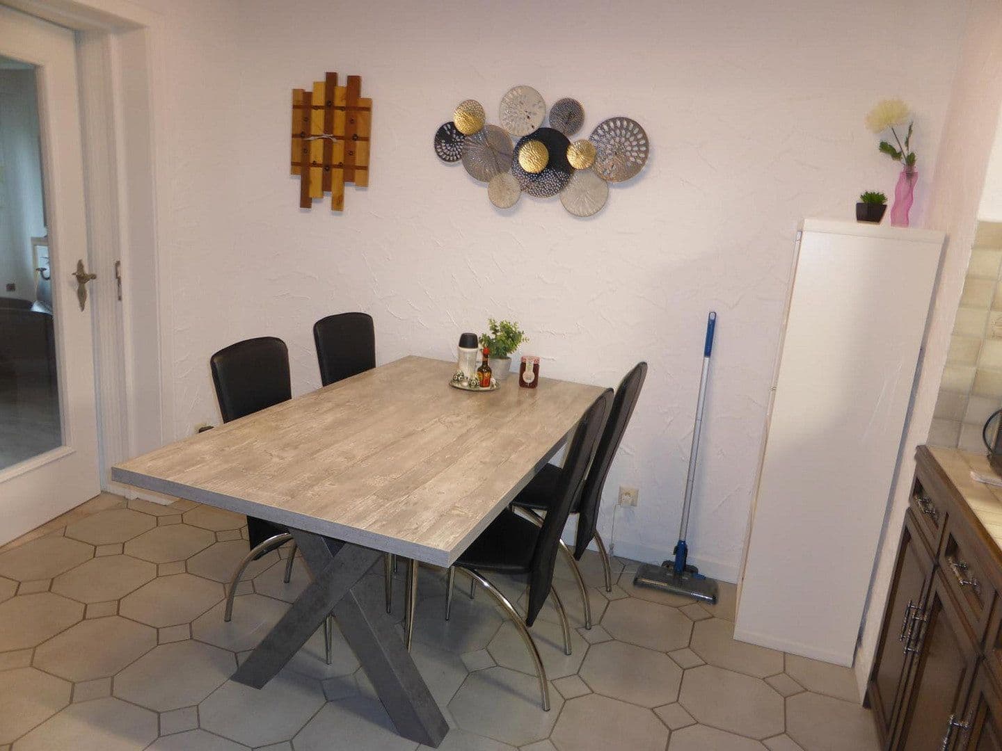 Predaj domu 229 m², pozemek 645 m², Burladingen, Bádensko-Wurttembersko Predaj domu 229 m², pozemek 645 m², Burladingen, Bádensko-Wurttembersko