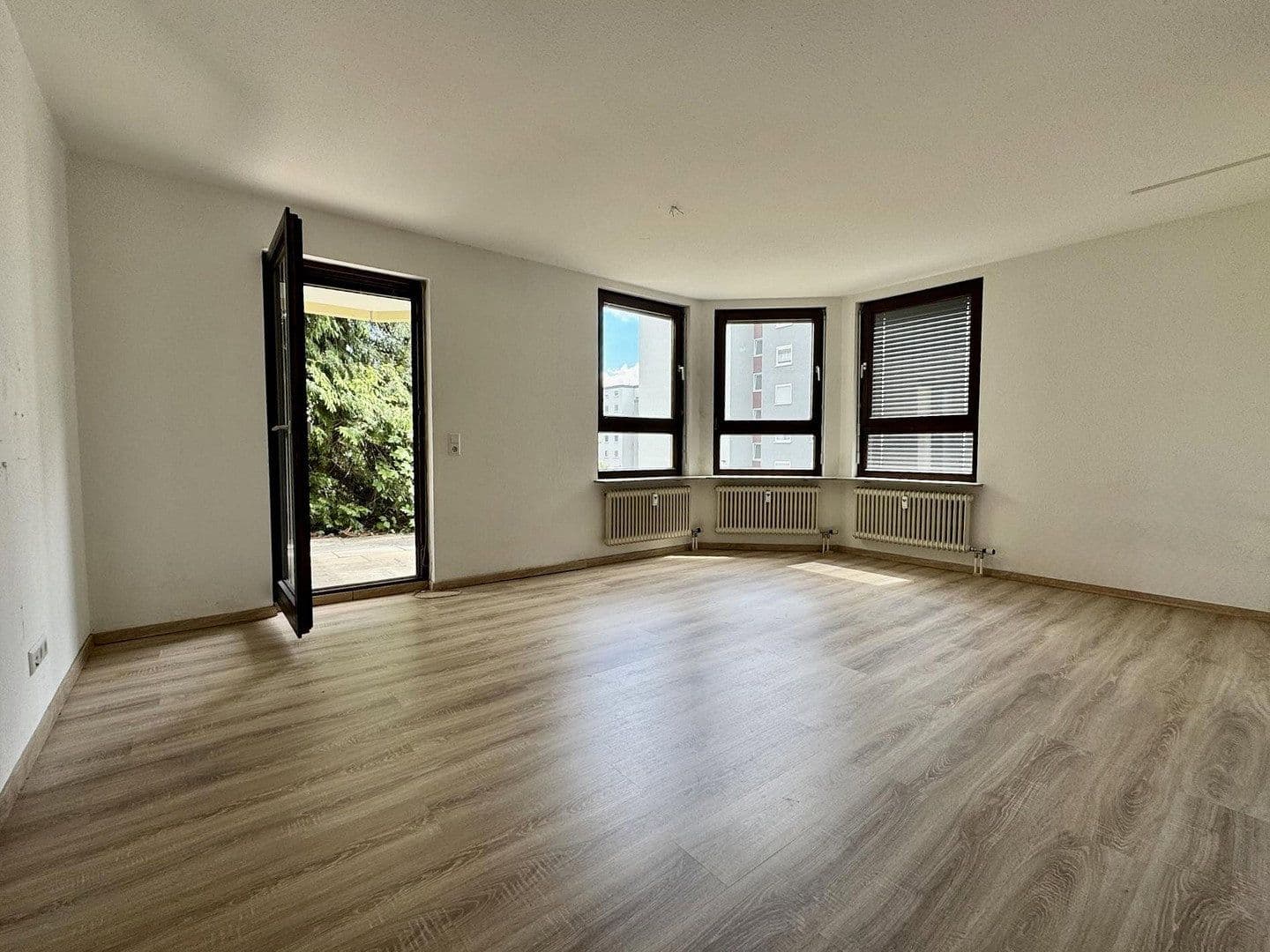 Prenájom bytu 2-izbový 57 m², Johannes-Eisenlohr-Straße 126, Reutlingen, Bádensko-Wurttembersko Prenájom bytu 2-izbový 57 m², Johannes-Eisenlohr-Straße 126, Reutlingen, Bádensko-Wurttembersko