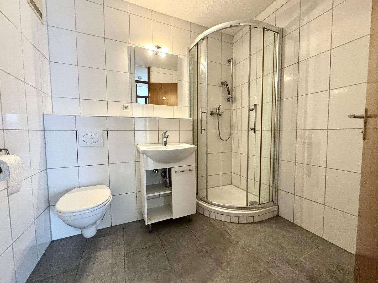 Prenájom bytu 2-izbový 57 m², Johannes-Eisenlohr-Straße 126, Reutlingen, Bádensko-Wurttembersko Prenájom bytu 2-izbový 57 m², Johannes-Eisenlohr-Straße 126, Reutlingen, Bádensko-Wurttembersko