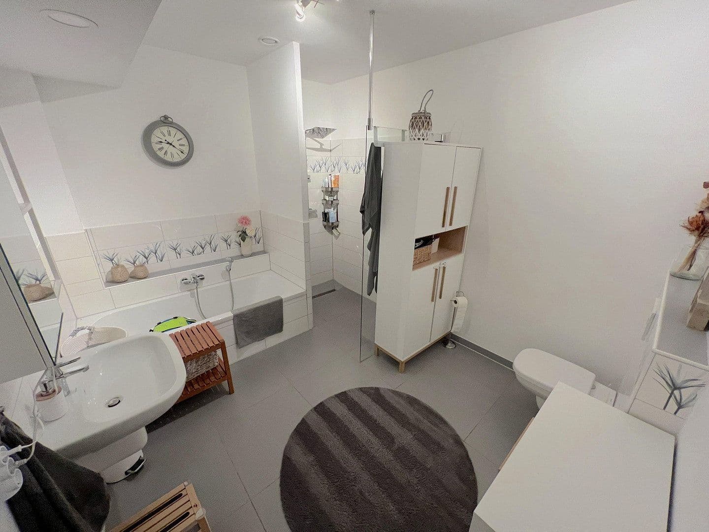 Prenájom bytu 3-izbový 105 m², Lise-Meitner-Straße 7, Hildesheim, Dolné Sasko Prenájom bytu 3-izbový 105 m², Lise-Meitner-Straße 7, Hildesheim, Dolné Sasko