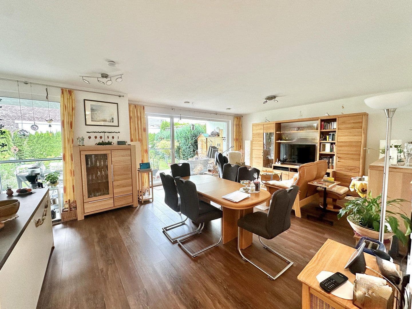 Prenájom bytu 3-izbový 105 m², Lise-Meitner-Straße 7, Hildesheim, Dolné Sasko Prenájom bytu 3-izbový 105 m², Lise-Meitner-Straße 7, Hildesheim, Dolné Sasko