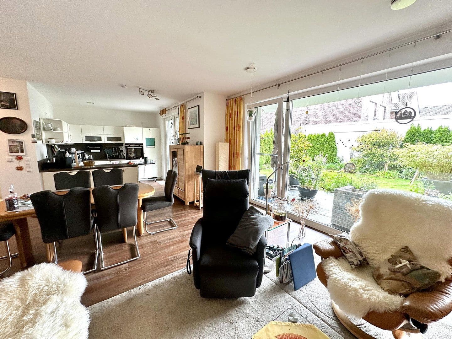 Prenájom bytu 3-izbový 105 m², Lise-Meitner-Straße 7, Hildesheim, Dolné Sasko Prenájom bytu 3-izbový 105 m², Lise-Meitner-Straße 7, Hildesheim, Dolné Sasko