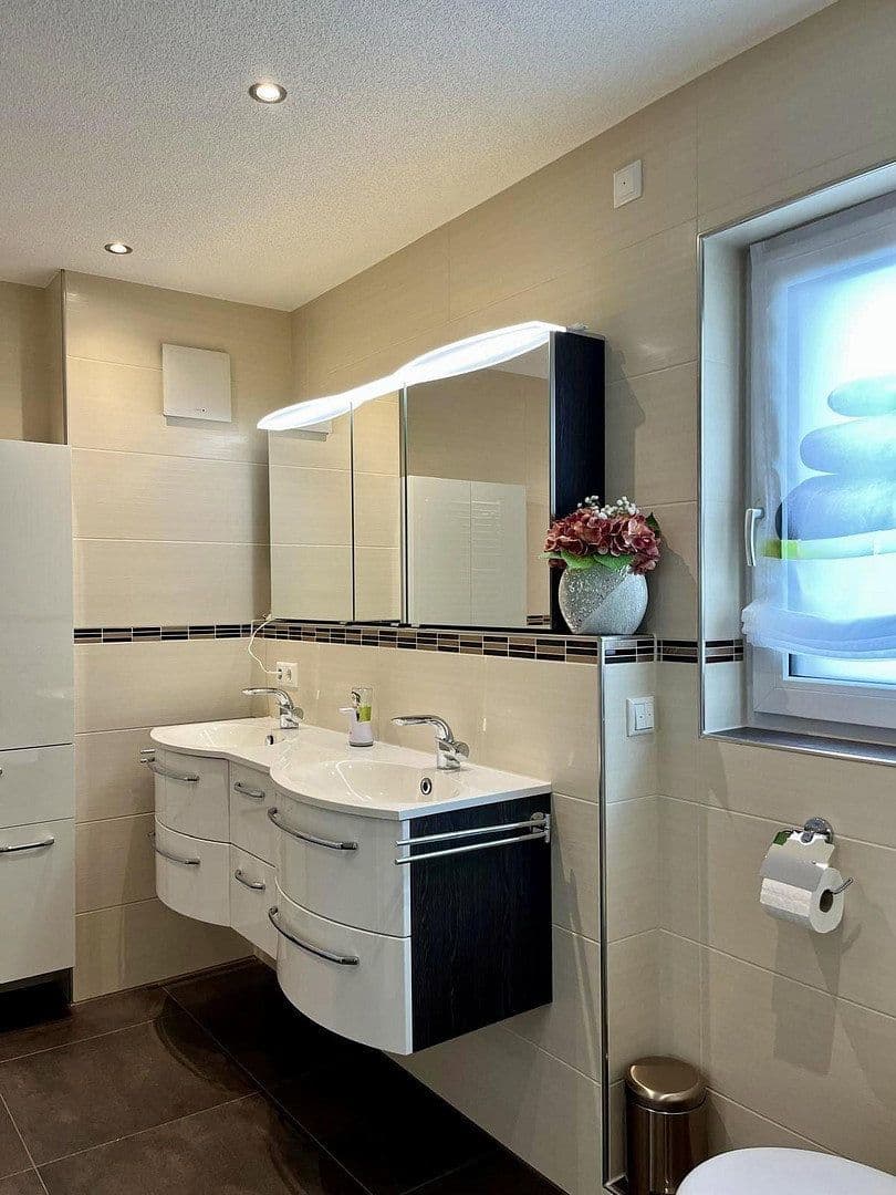 Predaj bytu 4-izbový 116 m², Offenburg, Bádensko-Wurttembersko Predaj bytu 4-izbový 116 m², Offenburg, Bádensko-Wurttembersko