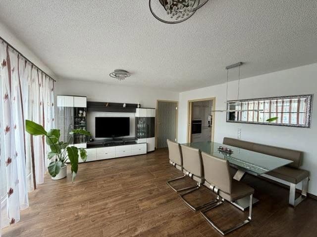 Predaj bytu 4-izbový 116 m², Offenburg, Bádensko-Wurttembersko Predaj bytu 4-izbový 116 m², Offenburg, Bádensko-Wurttembersko