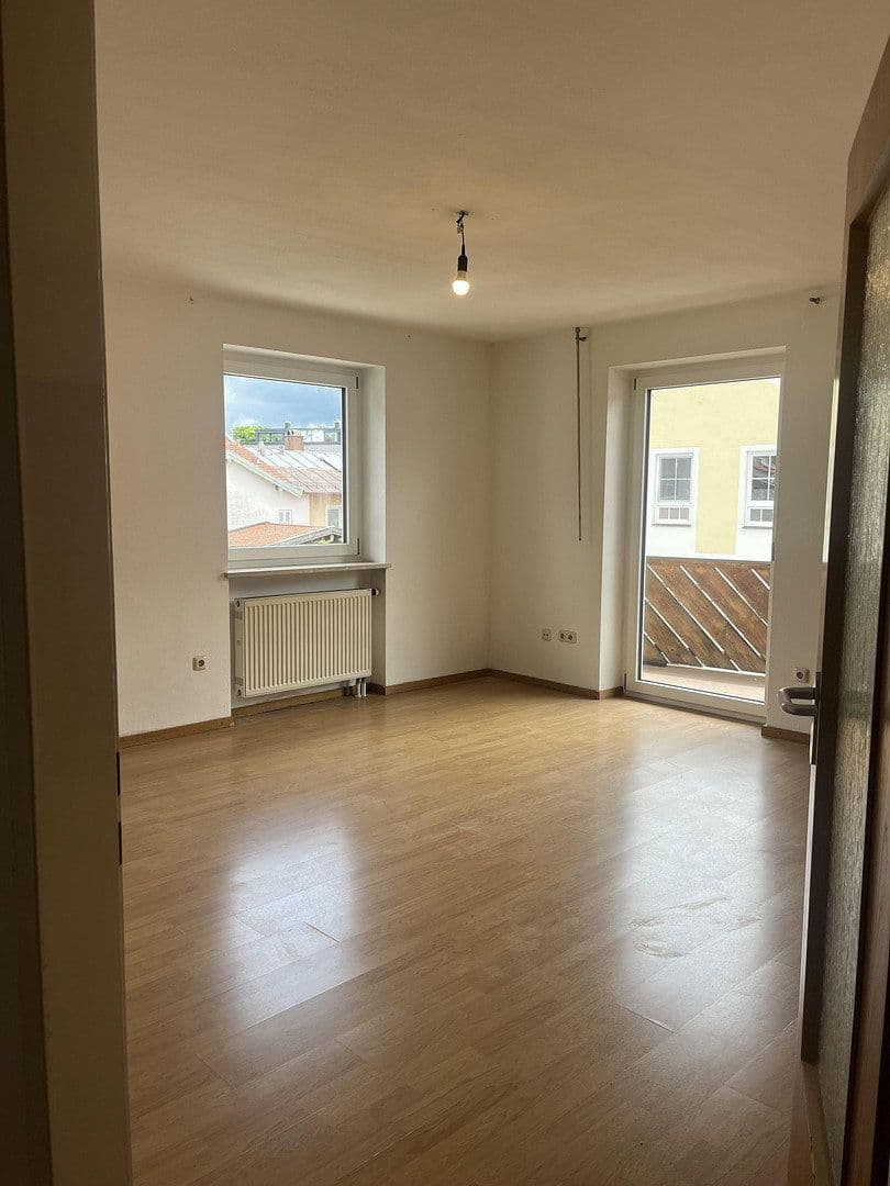 Prenájom bytu 2-izbový 59 m², Traunstein, Bavorsko Prenájom bytu 2-izbový 59 m², Traunstein, Bavorsko