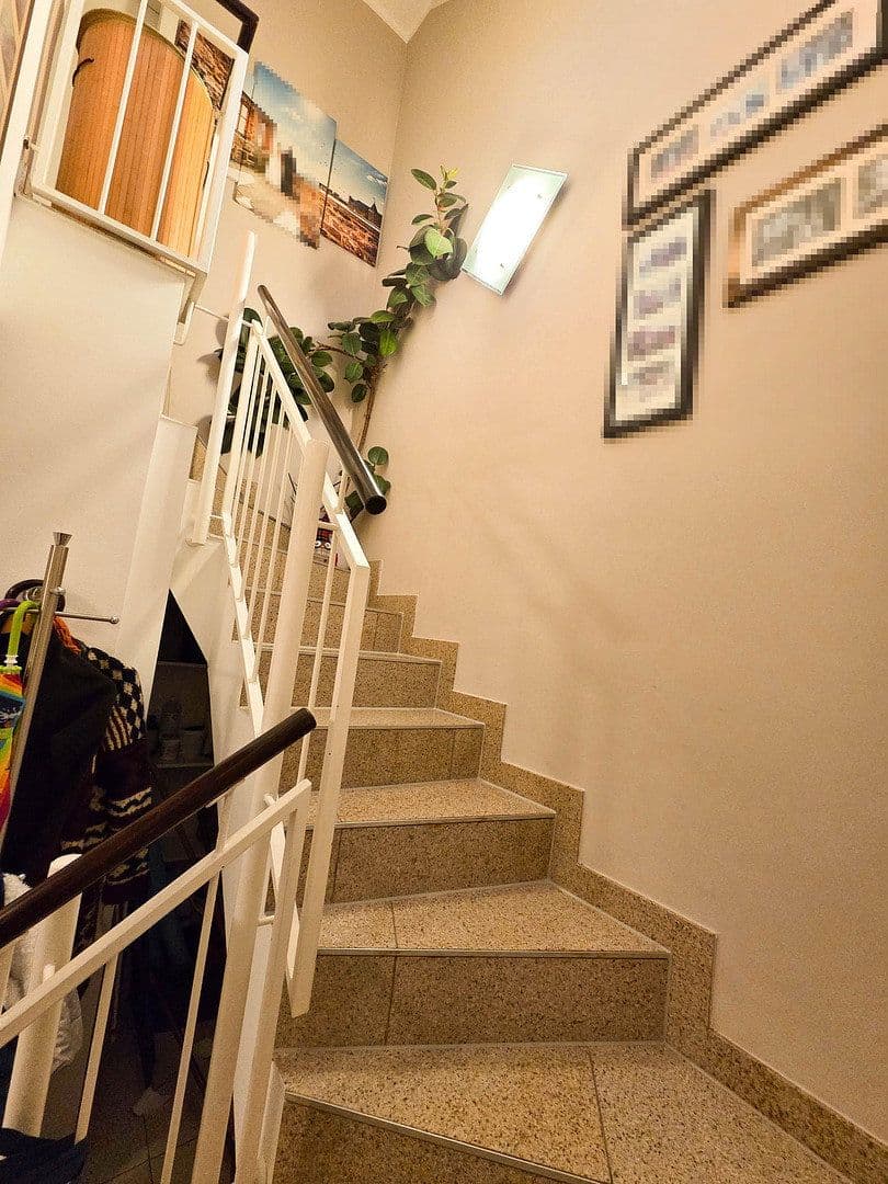 Predaj bytu 3-izbový 75 m², Bachstr. 3, Hürth, Severné Porýnie - Westfálsko Predaj bytu 3-izbový 75 m², Bachstr. 3, Hürth, Severné Porýnie - Westfálsko