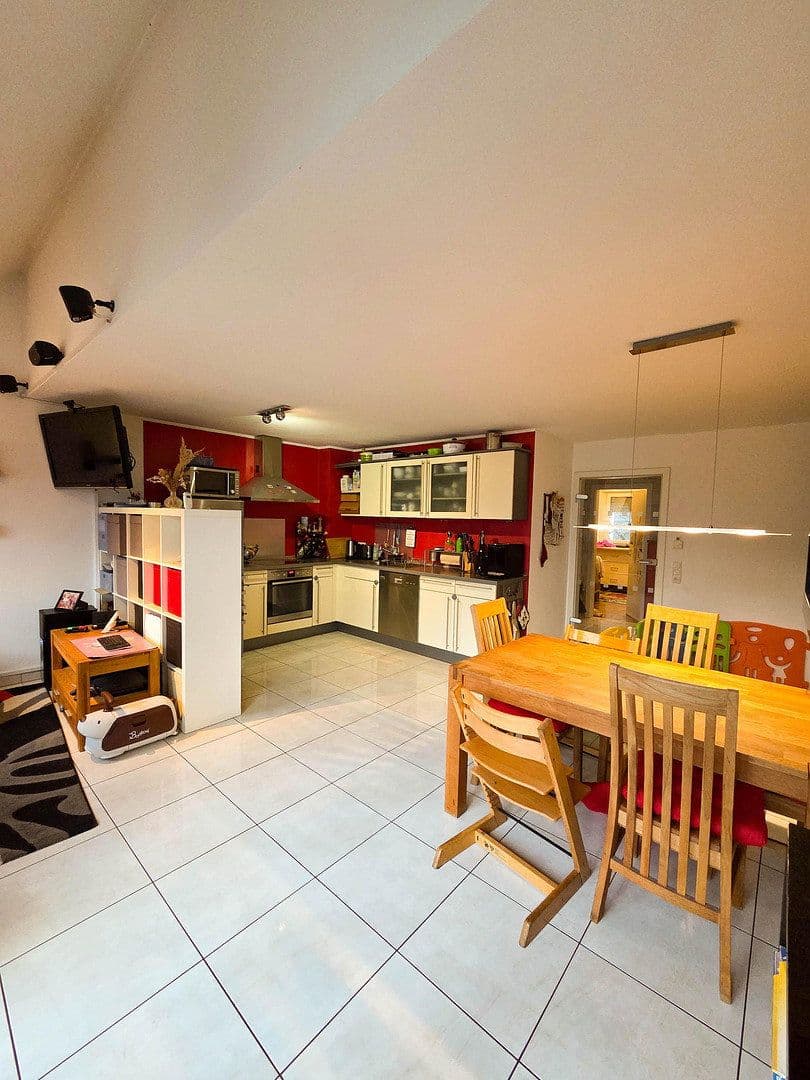 Predaj bytu 3-izbový 75 m², Bachstr. 3, Hürth, Severné Porýnie - Westfálsko Predaj bytu 3-izbový 75 m², Bachstr. 3, Hürth, Severné Porýnie - Westfálsko
