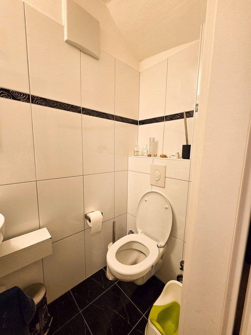 Predaj bytu 3-izbový 75 m², Bachstr. 3, Hürth, Severné Porýnie - Westfálsko Predaj bytu 3-izbový 75 m², Bachstr. 3, Hürth, Severné Porýnie - Westfálsko