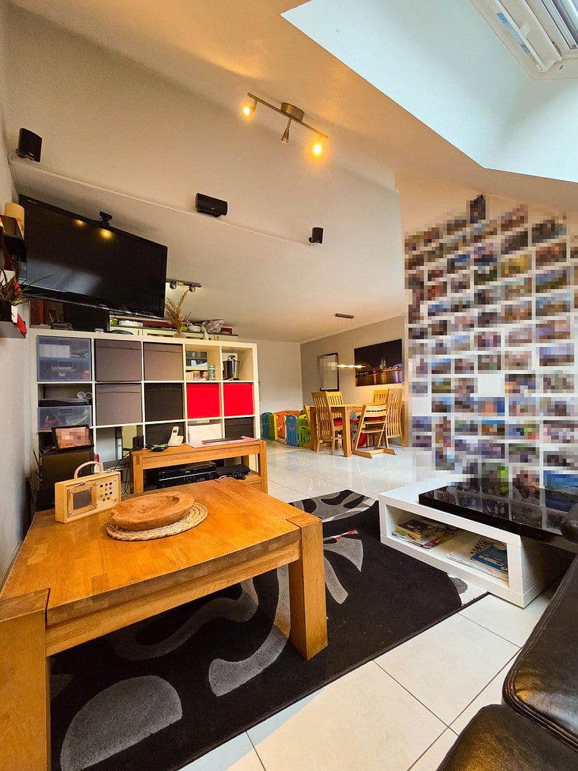 Predaj bytu 3-izbový 75 m², Bachstr. 3, Hürth, Severné Porýnie - Westfálsko Predaj bytu 3-izbový 75 m², Bachstr. 3, Hürth, Severné Porýnie - Westfálsko
