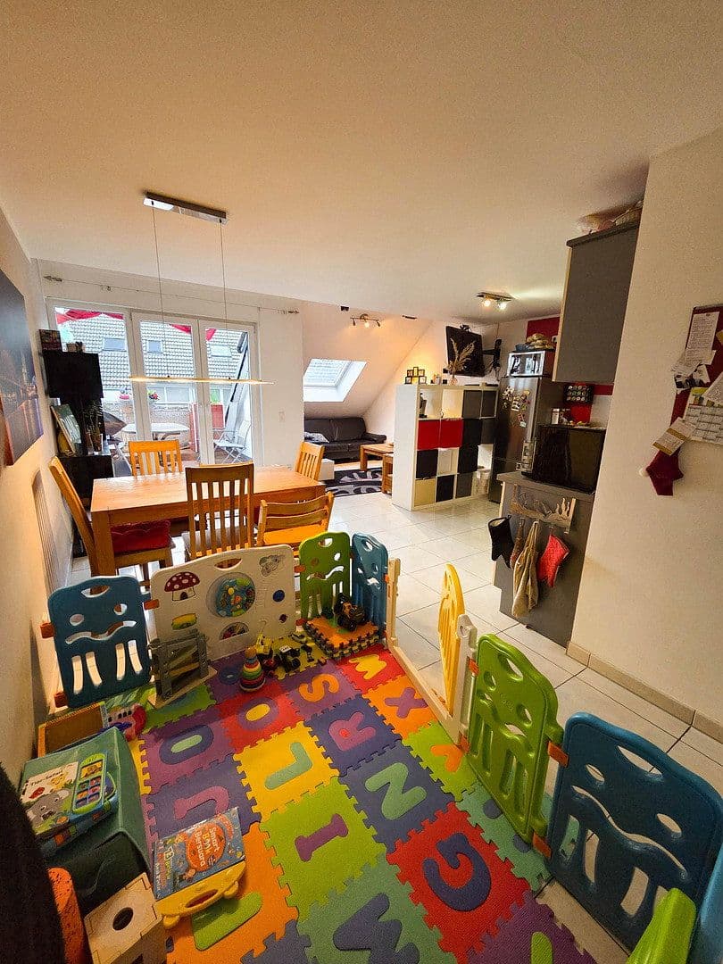 Predaj bytu 3-izbový 75 m², Bachstr. 3, Hürth, Severné Porýnie - Westfálsko Predaj bytu 3-izbový 75 m², Bachstr. 3, Hürth, Severné Porýnie - Westfálsko