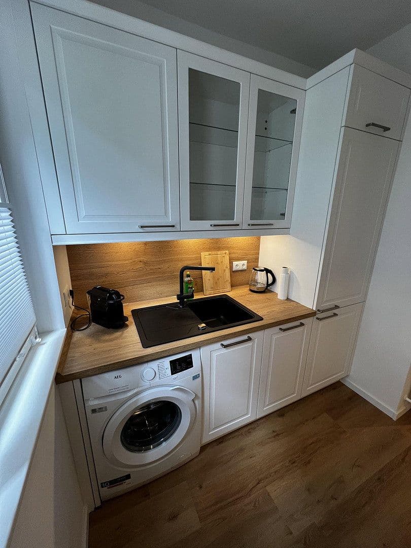Prenájom bytu 2-izbový 56 m², Berlin, Berlín Prenájom bytu 2-izbový 56 m², Berlin, Berlín