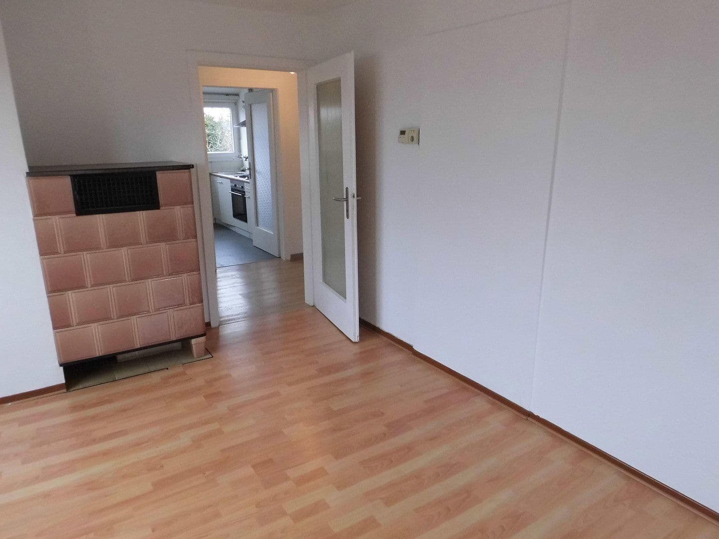 Prenájom bytu 3-izbový 72 m², Stuttgart, Bádensko-Wurttembersko Prenájom bytu 3-izbový 72 m², Stuttgart, Bádensko-Wurttembersko