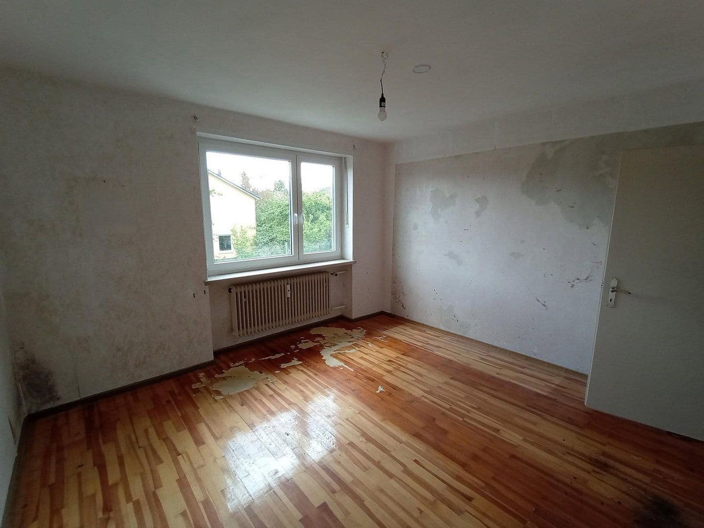 Predaj domu 200 m², pozemek 814 m², Neusäß, Bavorsko Predaj domu 200 m², pozemek 814 m², Neusäß, Bavorsko