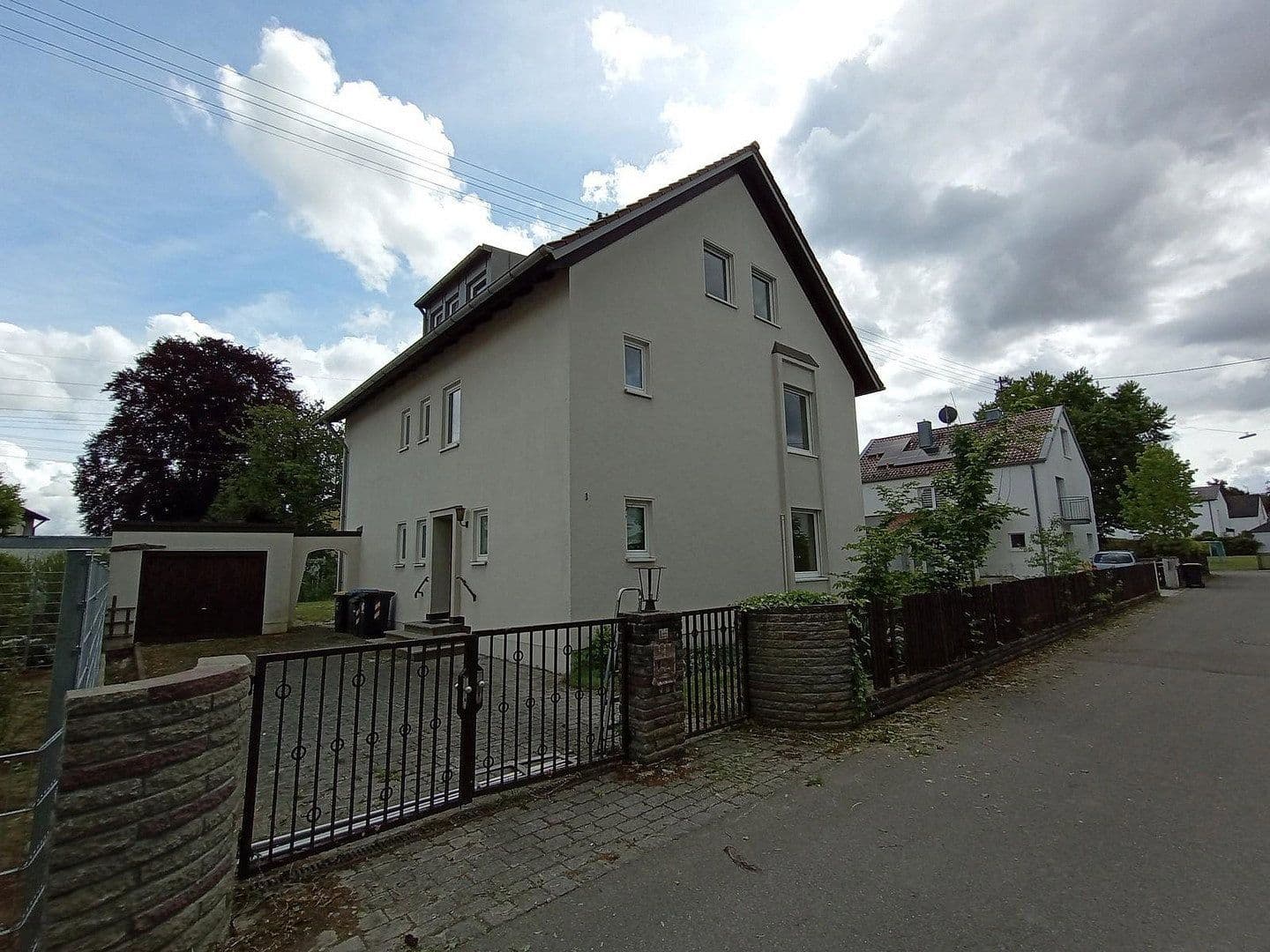 Predaj domu 200 m², pozemek 814 m², Neusäß, Bavorsko Predaj domu 200 m², pozemek 814 m², Neusäß, Bavorsko