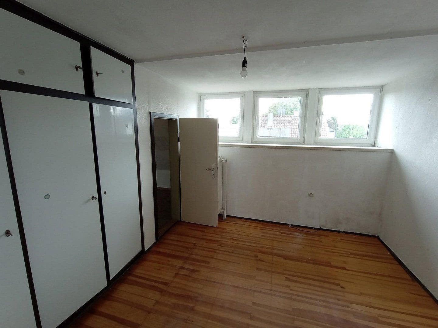 Predaj domu 200 m², pozemek 814 m², Neusäß, Bavorsko Predaj domu 200 m², pozemek 814 m², Neusäß, Bavorsko