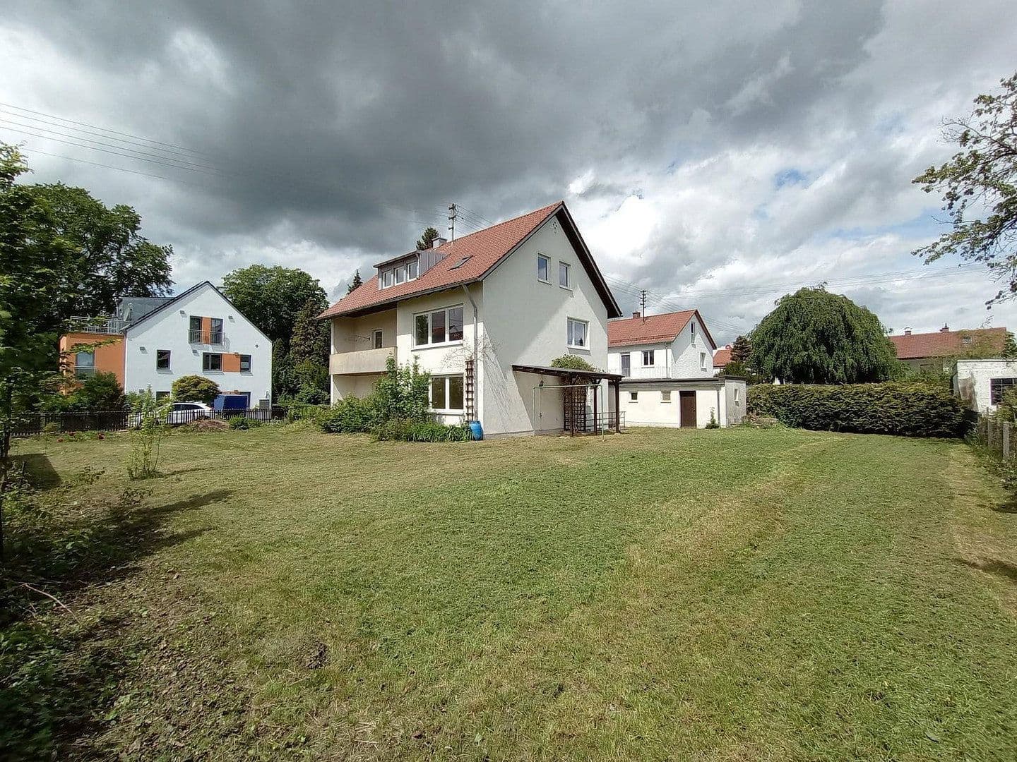 Predaj domu 200 m², pozemek 814 m², Neusäß, Bavorsko Predaj domu 200 m², pozemek 814 m², Neusäß, Bavorsko