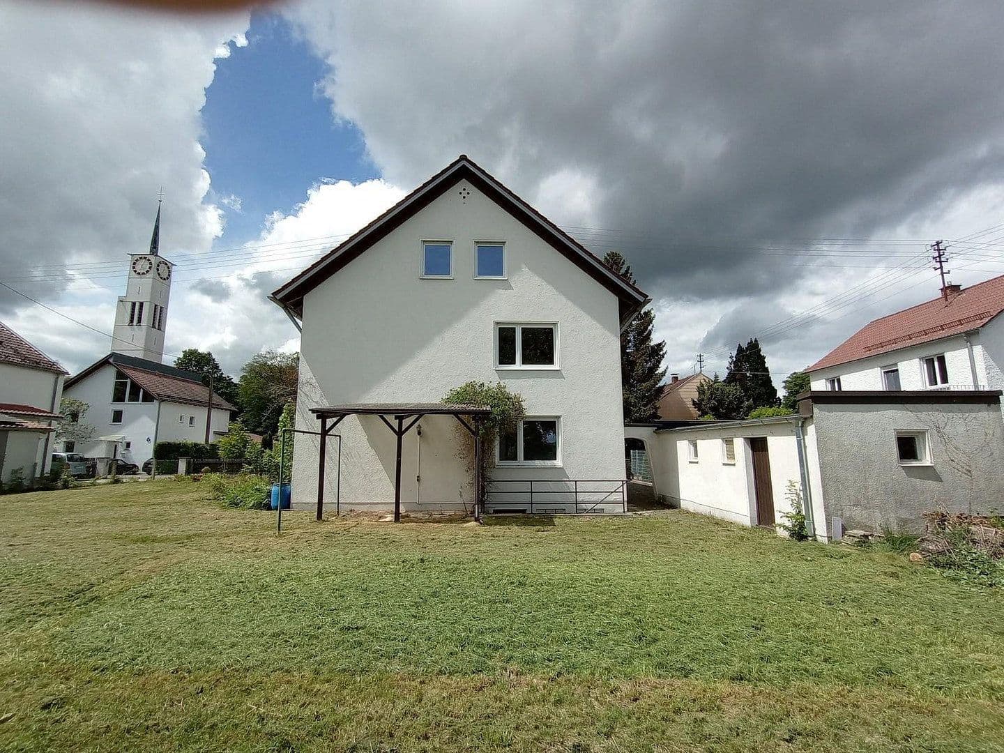 Predaj domu 200 m², pozemek 814 m², Neusäß, Bavorsko Predaj domu 200 m², pozemek 814 m², Neusäß, Bavorsko