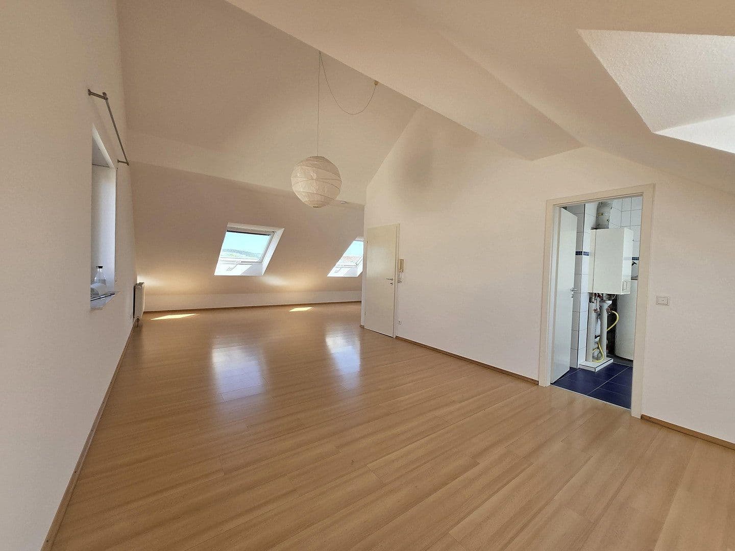 Prenájom domu 180 m², pozemek 388 m², Brühlstr. 39, Stutensee, Bádensko-Wurttembersko Prenájom domu 180 m², pozemek 388 m², Brühlstr. 39, Stutensee, Bádensko-Wurttembersko