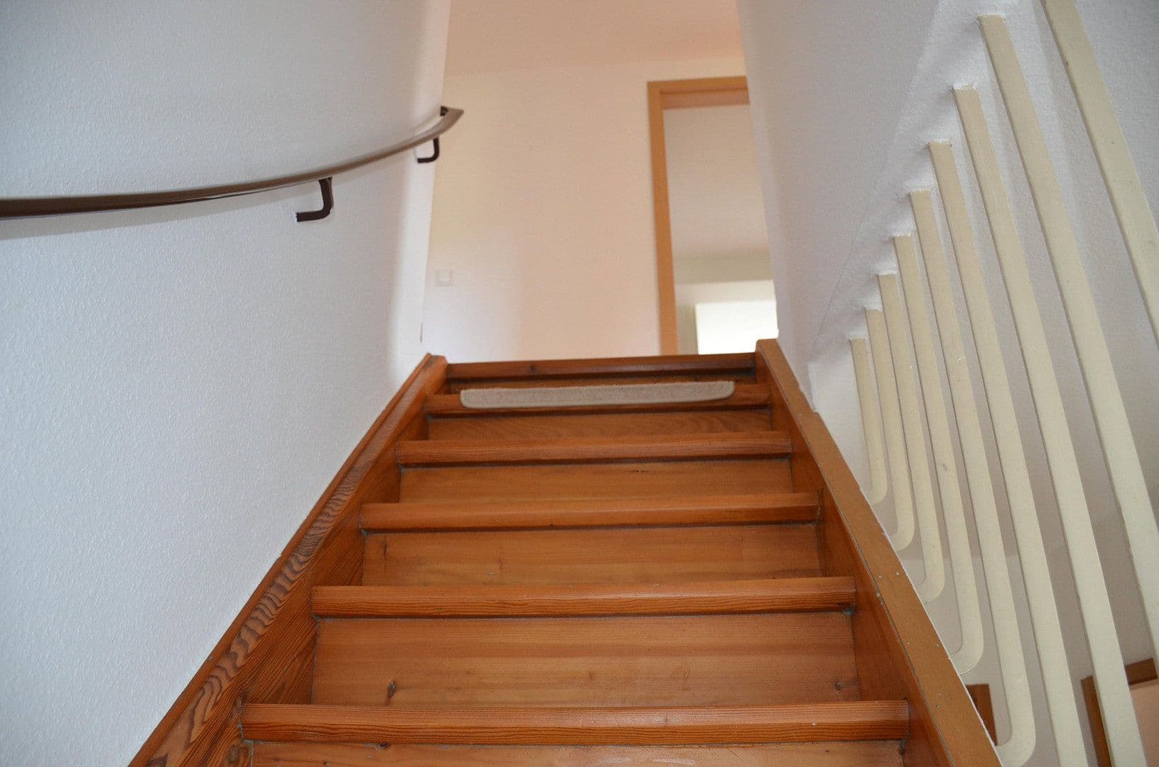 Prenájom domu 150 m², pozemek 1.000 m², Bammental, Bádensko-Wurttembersko Prenájom domu 150 m², pozemek 1.000 m², Bammental, Bádensko-Wurttembersko