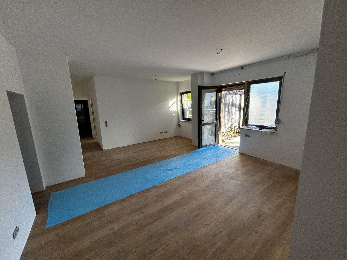 Prenájom bytu 3-izbový 112 m², Hauptstraße 56, Köln, Severné Porýnie - Westfálsko Prenájom bytu 3-izbový 112 m², Hauptstraße 56, Köln, Severné Porýnie - Westfálsko