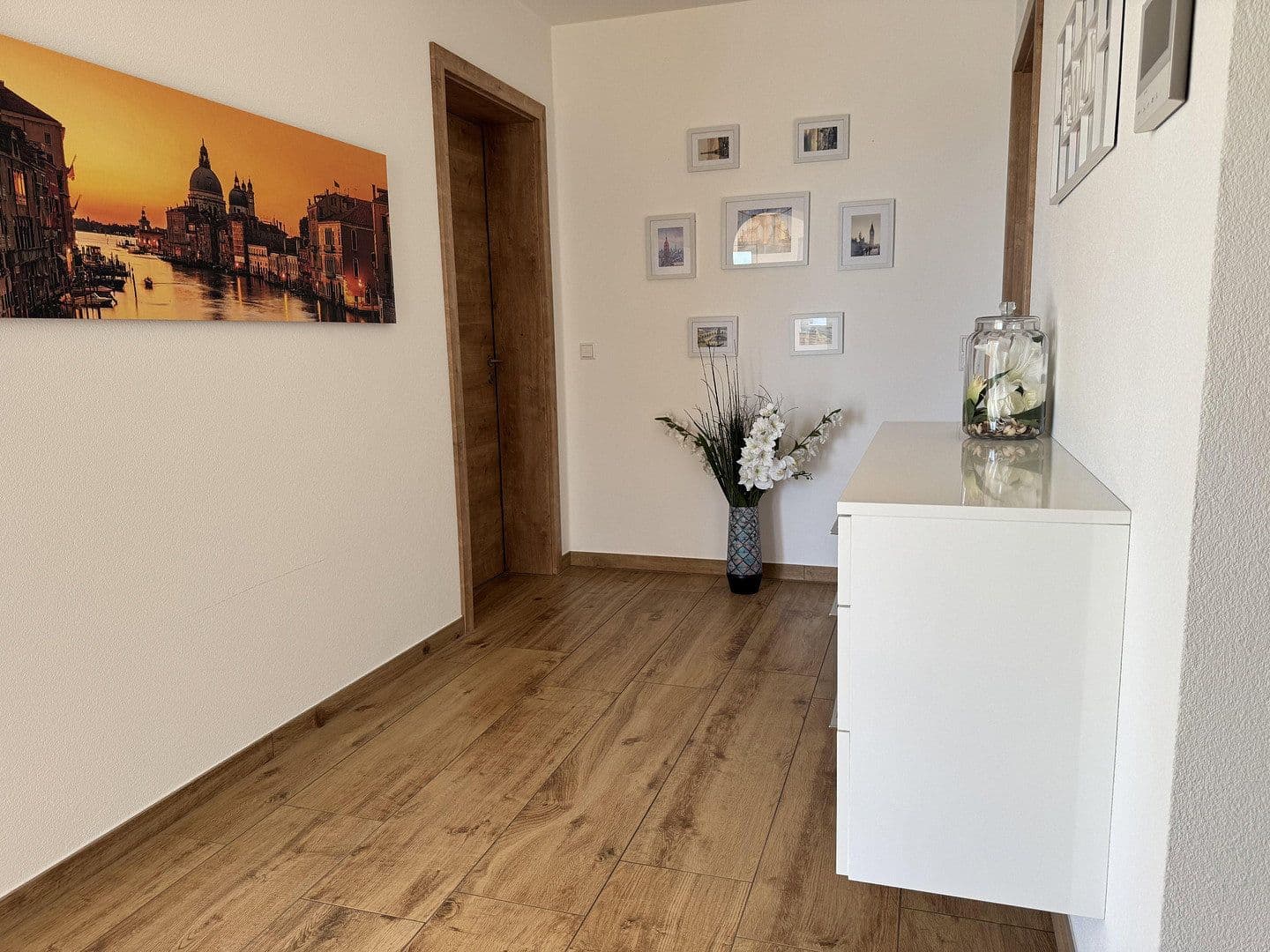 Predaj domu 227 m², pozemek 639 m², Laupheim, Bádensko-Wurttembersko Predaj domu 227 m², pozemek 639 m², Laupheim, Bádensko-Wurttembersko