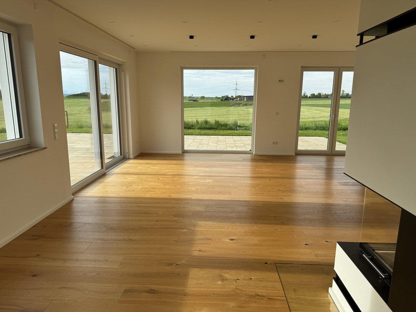 Predaj domu 227 m², pozemek 639 m², Laupheim, Bádensko-Wurttembersko Predaj domu 227 m², pozemek 639 m², Laupheim, Bádensko-Wurttembersko