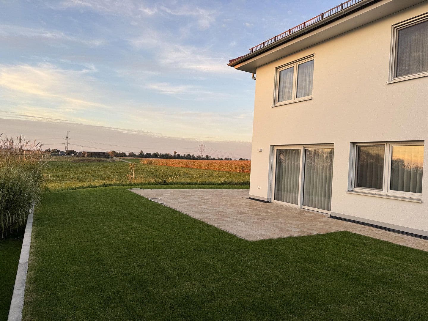 Predaj domu 227 m², pozemek 639 m², Laupheim, Bádensko-Wurttembersko Predaj domu 227 m², pozemek 639 m², Laupheim, Bádensko-Wurttembersko