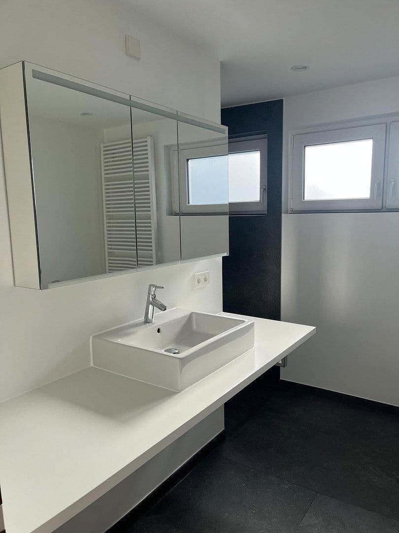 Prenájom bytu 3-izbový 89 m², Im Schafhof 15, Ostfildern, Bádensko-Wurttembersko Prenájom bytu 3-izbový 89 m², Im Schafhof 15, Ostfildern, Bádensko-Wurttembersko