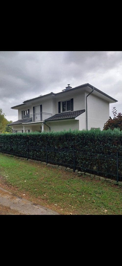 Predaj domu 135 m², pozemek 698 m², Falkensee, Brandenbursko Predaj domu 135 m², pozemek 698 m², Falkensee, Brandenbursko